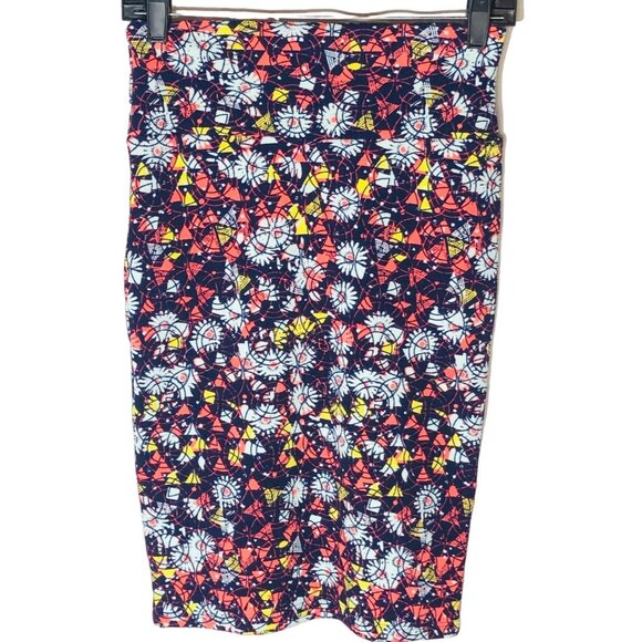 LuLaRoe Cassie pencil skirt geometric pattern black white polyester size xs READ - Picture 1 of 8